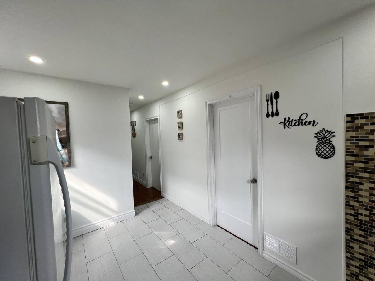 #1 Convvy-Nient Residence! Торонто Екстер'єр фото