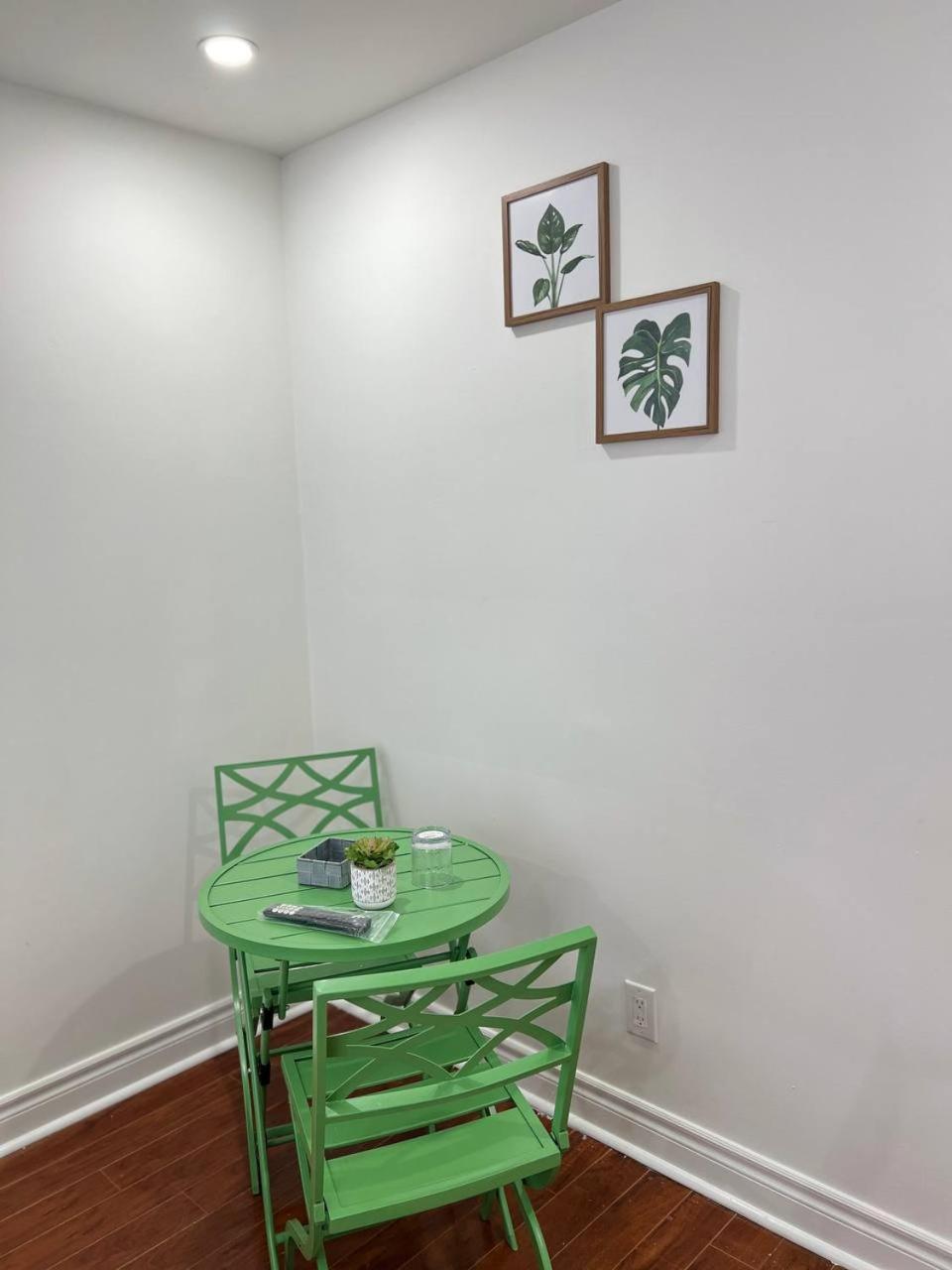 #1 Convvy-Nient Residence! Торонто Екстер'єр фото
