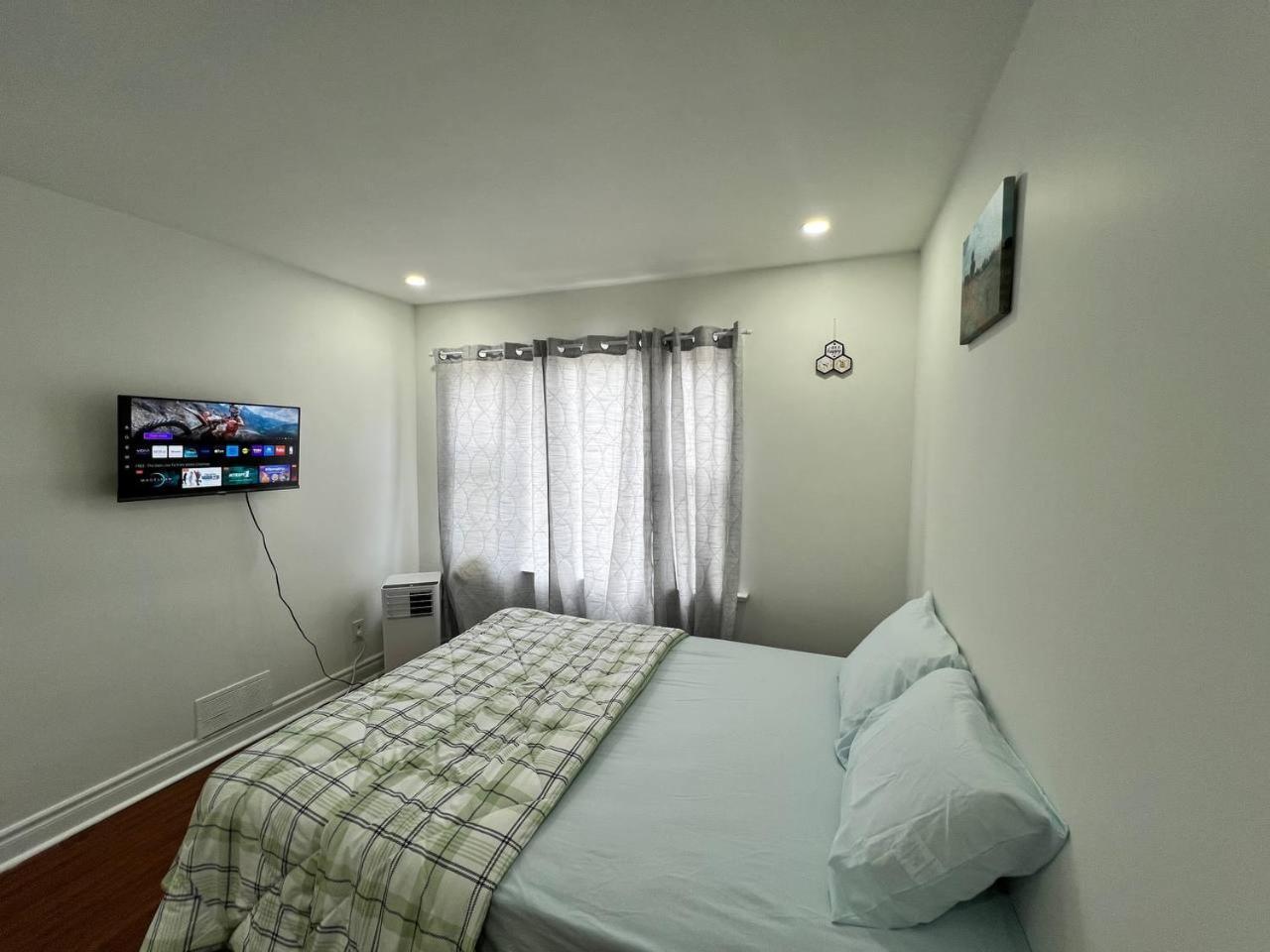 #1 Convvy-Nient Residence! Торонто Екстер'єр фото