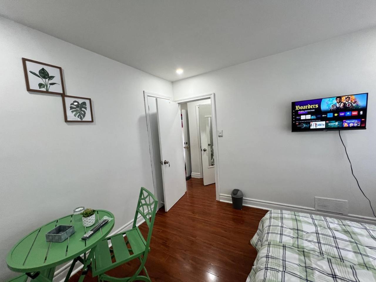#1 Convvy-Nient Residence! Торонто Екстер'єр фото